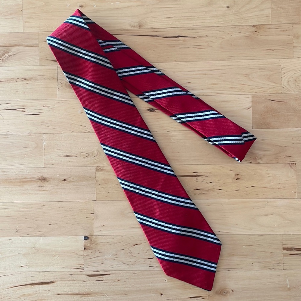 Class Club Tie